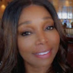 Meet your Posher, Almeda